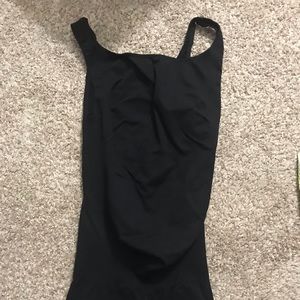 Blanqi maternity top size medium